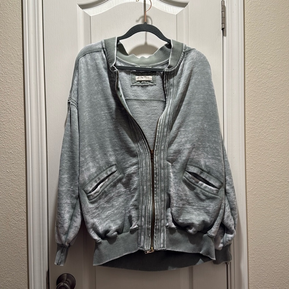 Free People! We the Free Robby Bomber Jacket Sweatshirt in Washed Army NWT!
